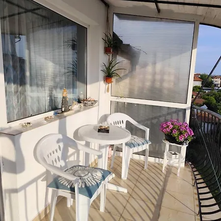 Juli Апартаменты *