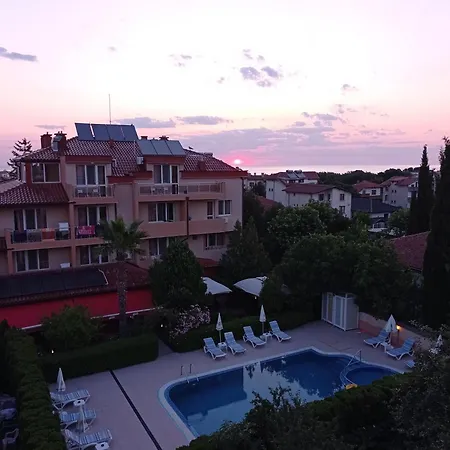 Juli Apartament *